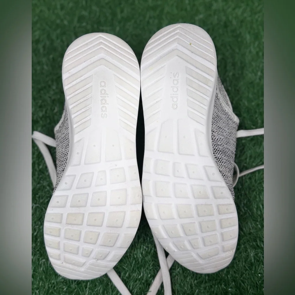Adidas Men’s Knit Gray and White‎ Running Shoes Size 6.5